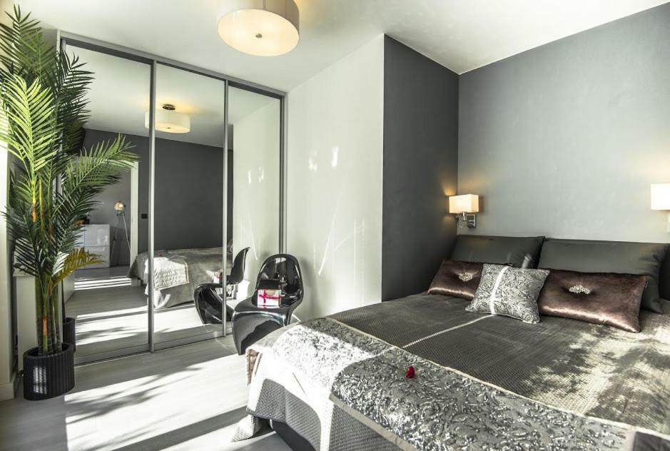 Garden Apartment Cracow- Shopping Mall 1Min, Underground Parking, Family Friendly, City Center Krasków Eksteriør bilde
