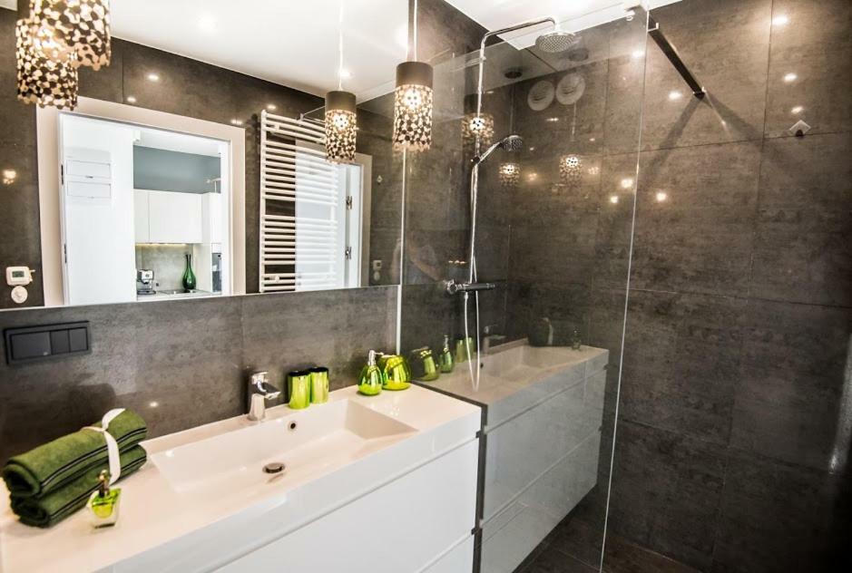 Garden Apartment Cracow- Shopping Mall 1Min, Underground Parking, Family Friendly, City Center Krasków Eksteriør bilde